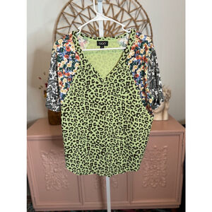 Women's Gigio‎ Green Leopard Print Top Size S